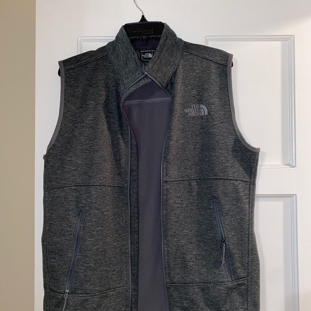Men’s North Face Vest